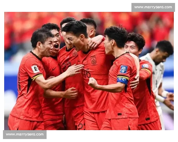 国足帅位争夺战白热化!久尔杰维奇临危受命剑指东亚杯 国足帅位争夺战白热化!久尔杰维奇临危受命剑指东亚杯