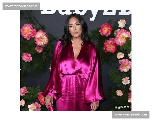 瓦妮莎卡戴珊同框庆生!科勒分手后身材颜值双逆袭 瓦妮莎卡戴珊同框庆生!科勒分手后身材颜值双逆袭