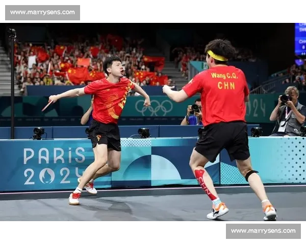 传承的温度:马龙与王楚钦的乒乓羁绊 传承的温度:马龙与王楚钦的乒乓羁绊